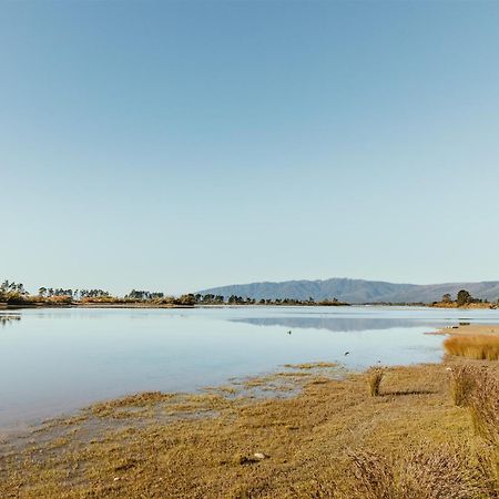Waterfront Living Redefined Villa Westport Bagian luar foto