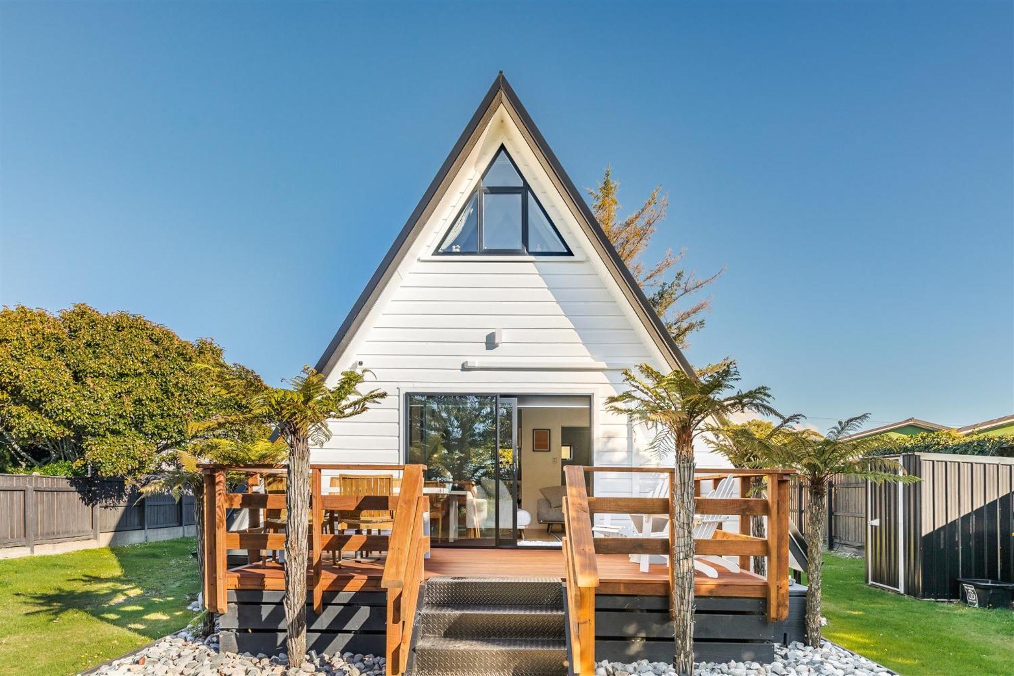 Waterfront Living Redefined Villa Westport Bagian luar foto